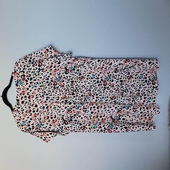 Torrid Georgette high low animal print blouse size 2 - Picture 9 of 10